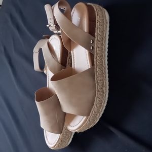 SODA ESPADRILLES SIZE 9